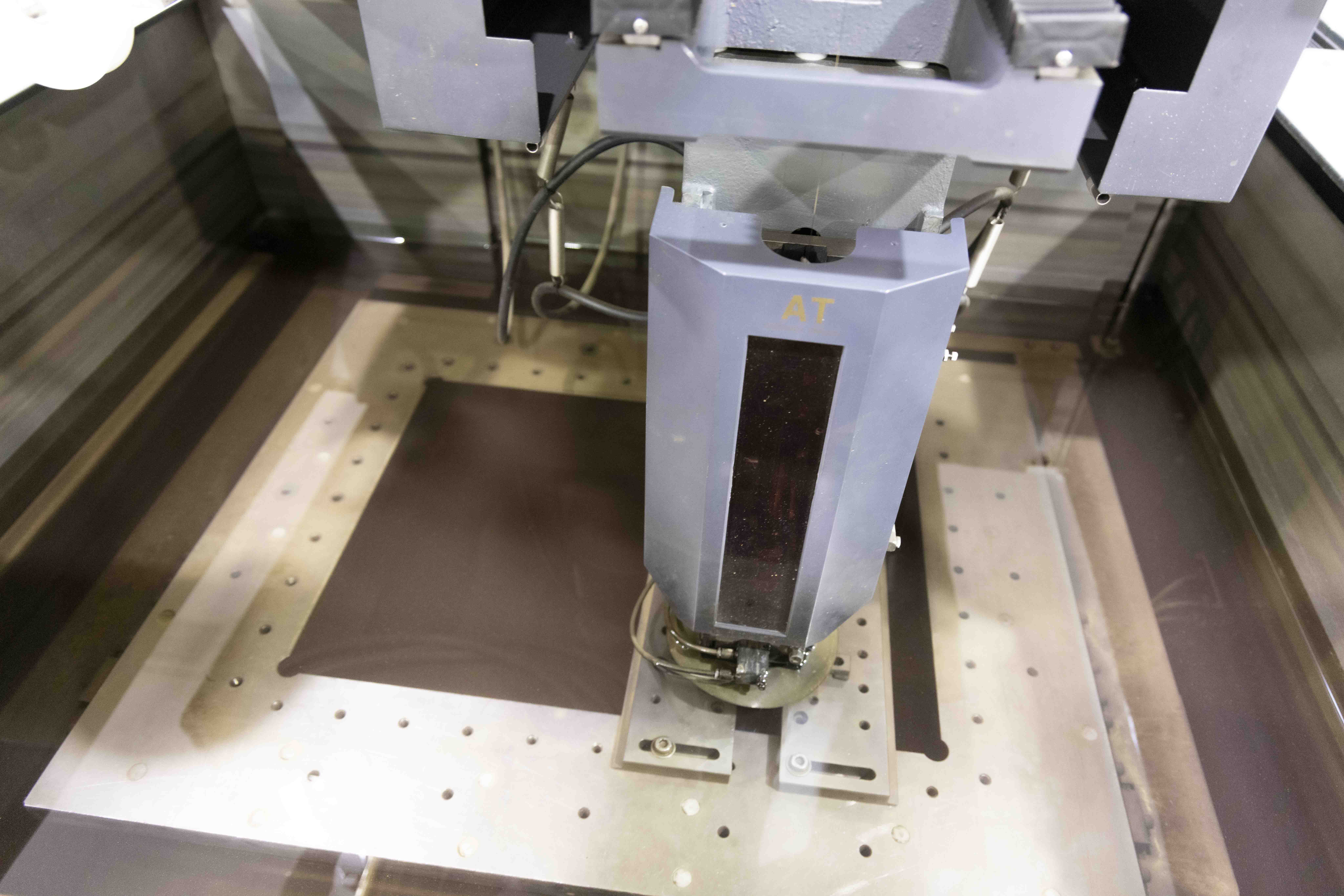 FA30Vによる加工の様子