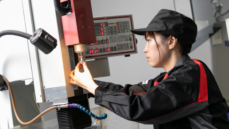 細穴放電加工機